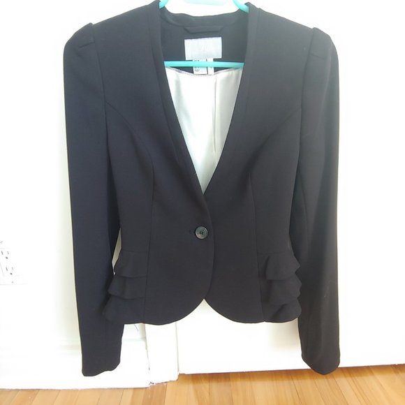 H&M Jackets & Blazers - H&M Black Blazer worn once